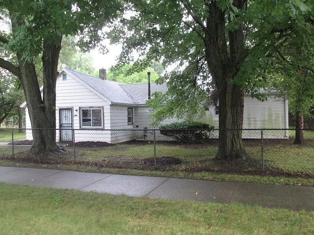 1st image of 4134 Harold St