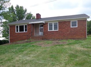 889 Sycamore Shoals Dr, Elizabethton, TN 37643