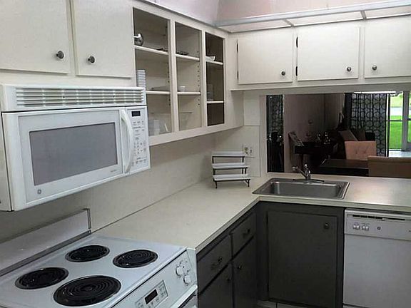 2nd image of 9430 Poinciana Pl APT 116
