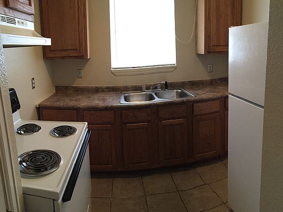 2nd image of 629 N Beaulah St