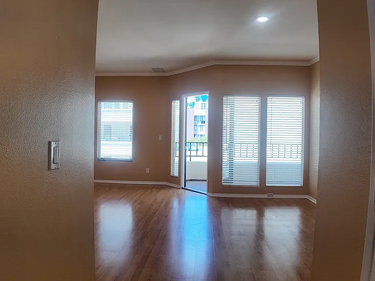 655 Columbia St #313 — Photo 9