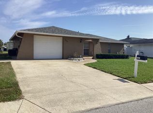 7321 Isle Dr, Port Richey, FL 34668