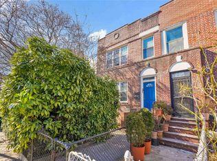 2380 28th St, Astoria, NY 11105