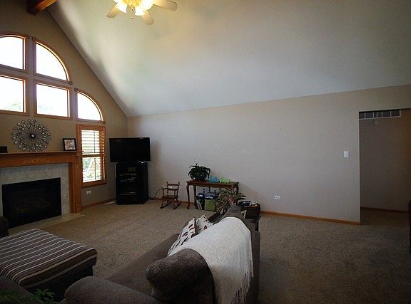 4th image of 243 Highpoint Cir S
