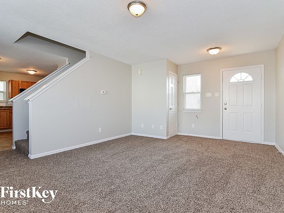 3rd image of 9208 Wandflower Dr