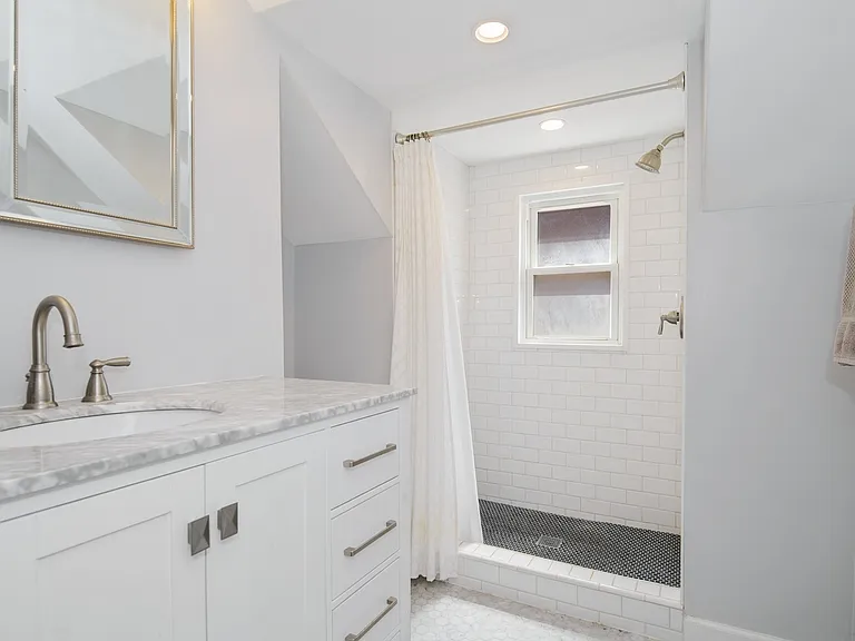 4940 N Whipple St — Photo 14