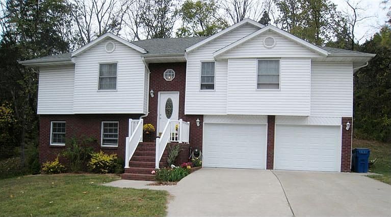 1st image of 629 Shawn Dr