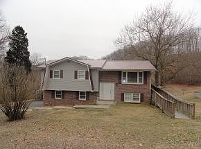 2nd image of 377 Whispering Woods Dr