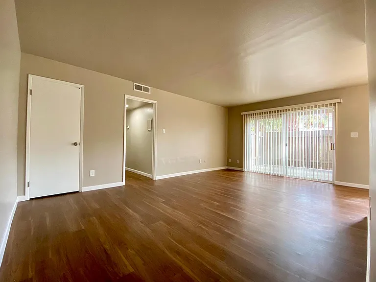 Hacienda Apartments — Photo 12