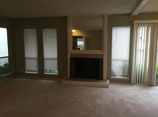 19221 Vineyard Ln, Saratoga, CA 95070