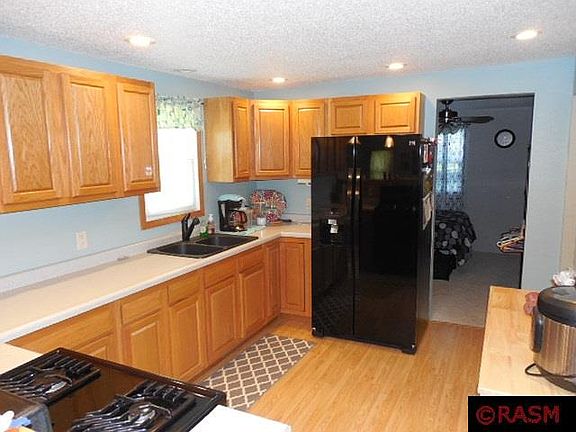 3rd image of 415 Drew Ave SE