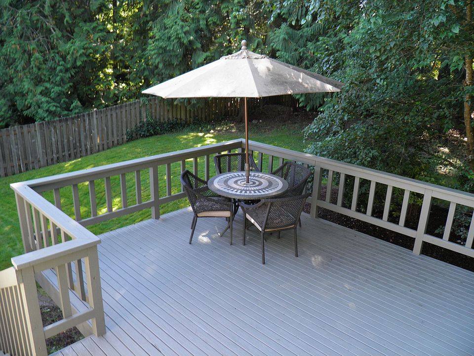 2nd image of 22525 NE 14th Dr