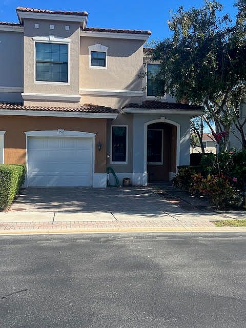 1st image of 153 Gramercy Square Drive