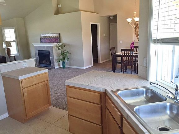 5th image of 1120 Royalty Ave
