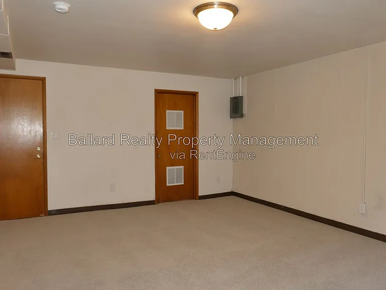 1802 NW 89th St — Photo 14