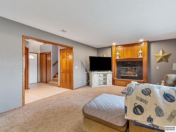 4th image of 3819 Buccaneer Blvd