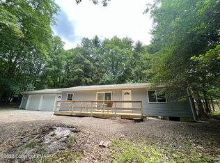 1917 Silver Maple Rd, Effort, PA 18330