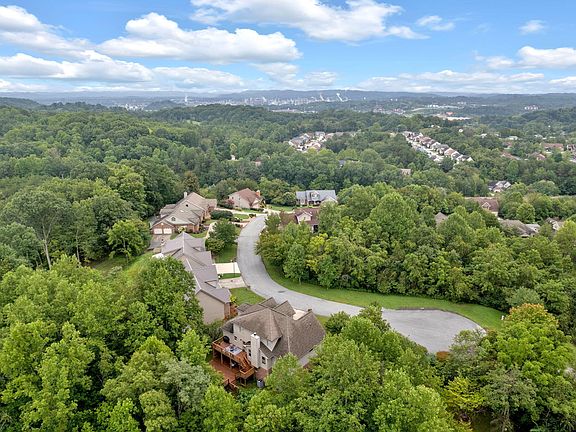 4th image of 1024 Laurelwood Dr