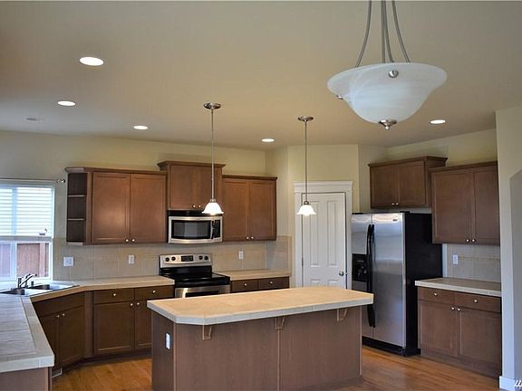 3rd image of 4128 Cashmere Dr