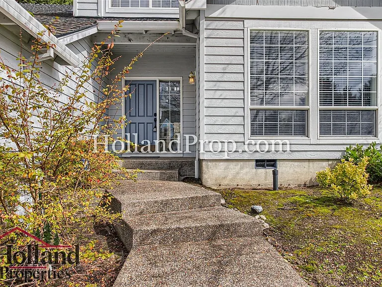 15105 SW Ruby Ct — Photo 2