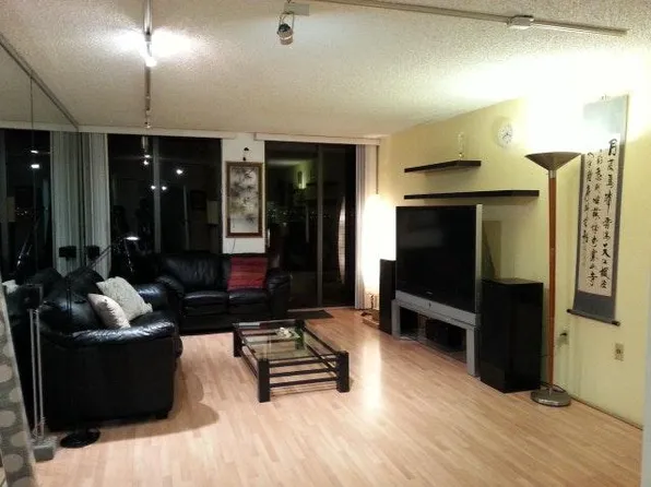 555 NE 15th St APT 23D, Miami, FL 33132