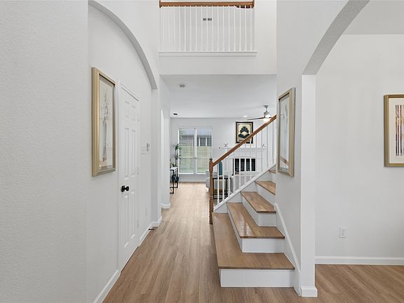 4th image of 2715 Lake Country Dr