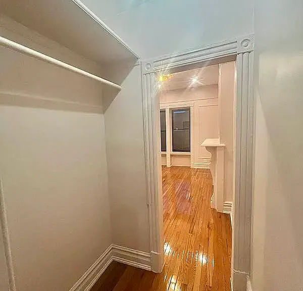 517 Bainbridge St #2 — Photo 13