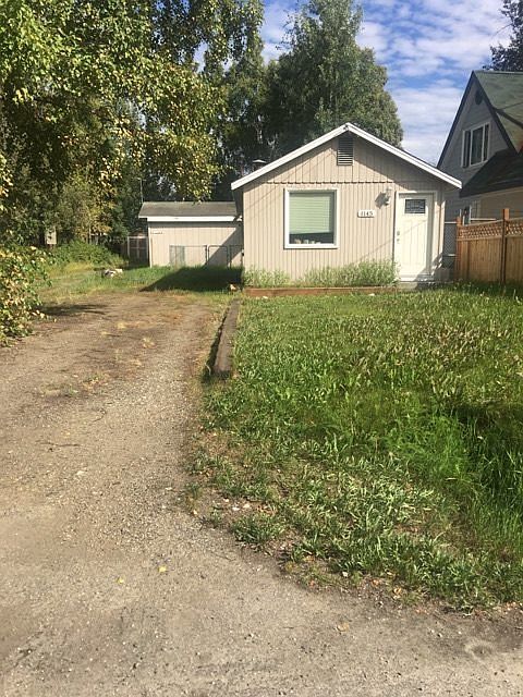 1st image of 1145 Hayes Ave