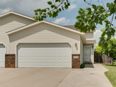 4313 39 1/2 Ave S, Fargo, ND, 58104