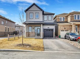 1013 Parabolica Way, Ottawa, ON K2T0P8