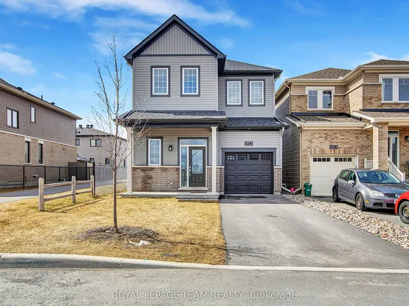 1013 Parabolica Way, Ottawa, ON K2T 0P8
