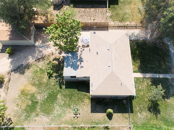 3rd image of 216 2nd St