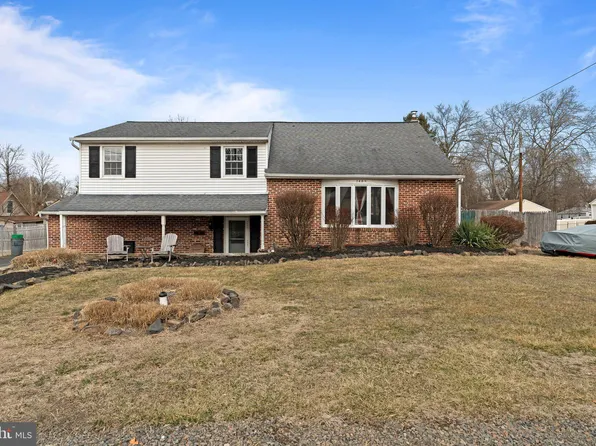 2409 Avenue E, Newportville, PA 19056