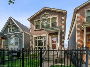 3738 W Eddy St, Chicago, IL 60618