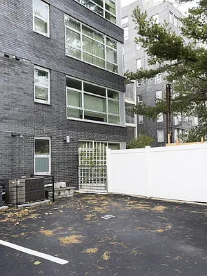 Sold by Sotheby's International Realty | media 8