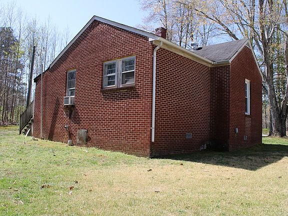 3rd image of 132 Green St
