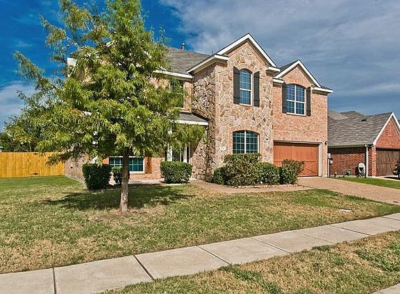 2nd image of 801 Royal Crest Ct