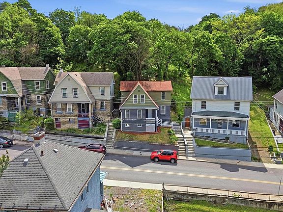 2nd image of 449 Baltimore Ave