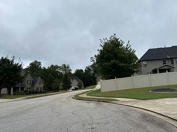 4th image of 211 Alderleaf Ct