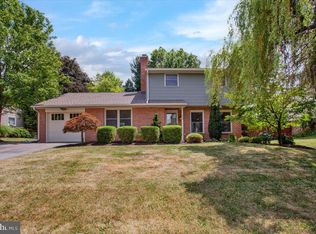 410 Chelsea Dr, Lancaster, PA