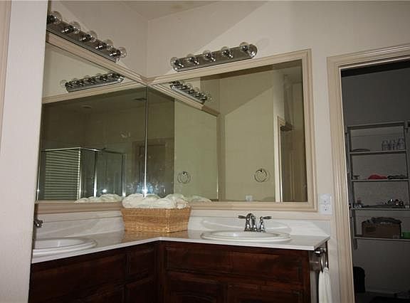 5th image of 2261 Laurel Forest Dr