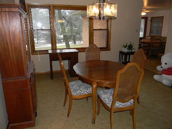 5th image of 23W031 Tamarack Dr