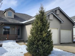 364 Santa Maria Dr, Arlington, WI 53911