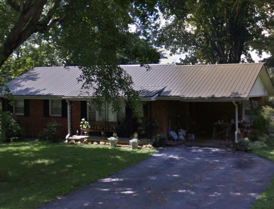 1st image of 774 Iris Dr