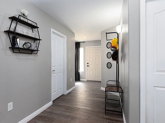 3rd image of 3371 Zion Ct