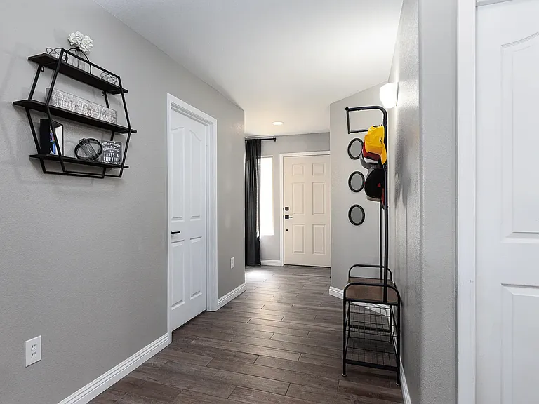 3371 Zion Ct — Photo 3