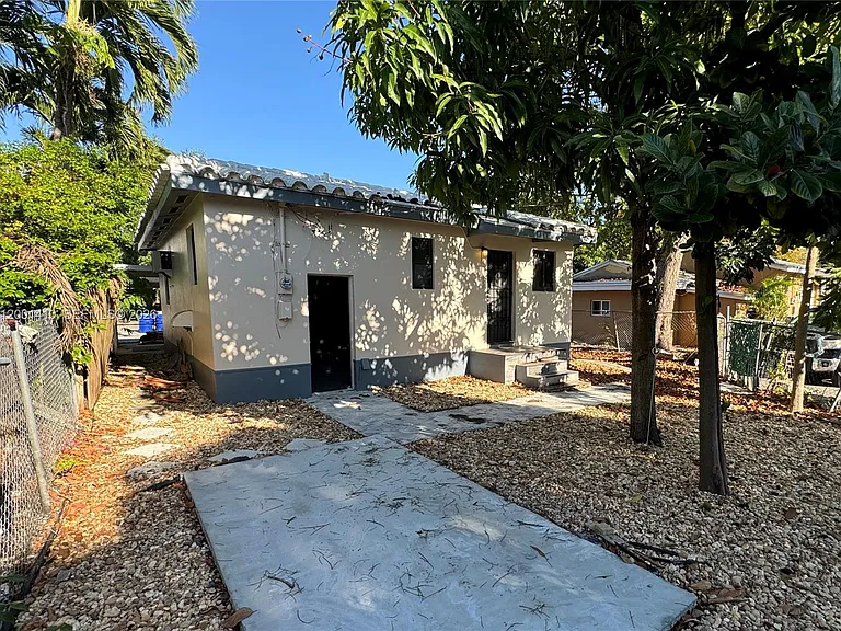 5530 NW Miami Ct — Photo 45