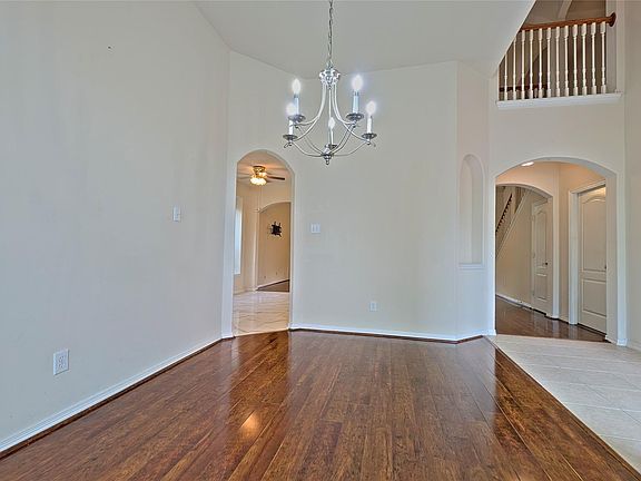 5th image of 9502 Curry Landing Dr