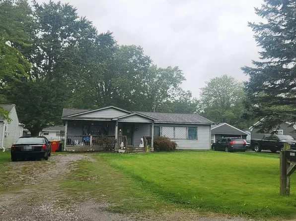 1953 Saint Clair Blvd, Algonac, MI 48001