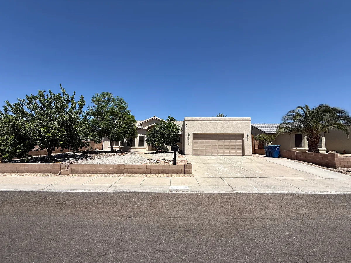 Building Photo - 10379 S Fairway Dr